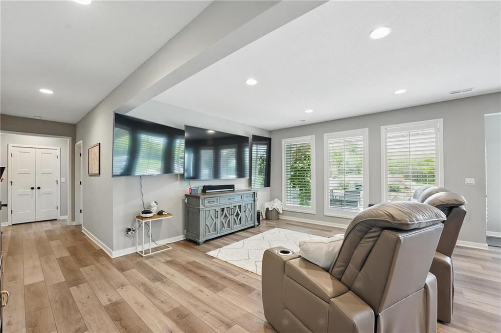 8213 NW 89th Street — photo 30