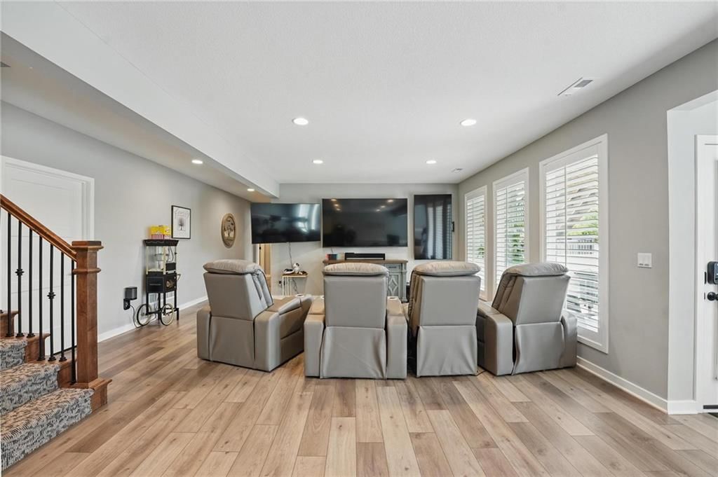 8213 NW 89th Street — photo 31
