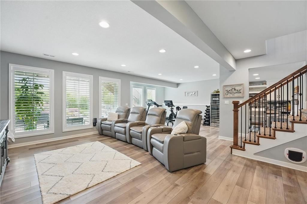 8213 NW 89th Street — photo 32