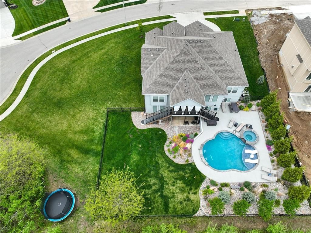 8213 NW 89th Street — photo 58