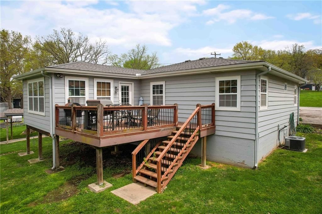 25 P Street, Lake Lotawana, MO