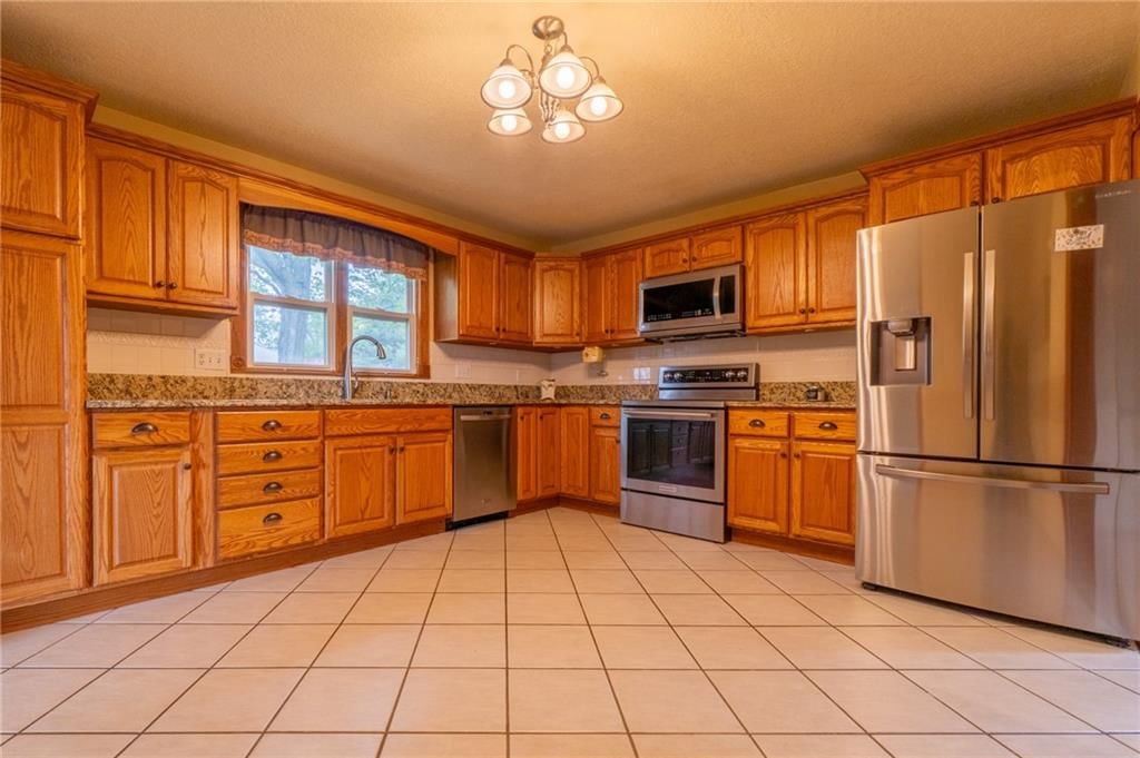 709 W Ogden Street — photo 13