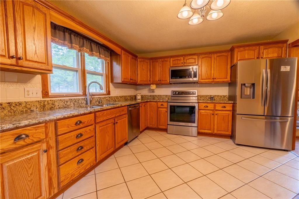 709 W Ogden Street — photo 15