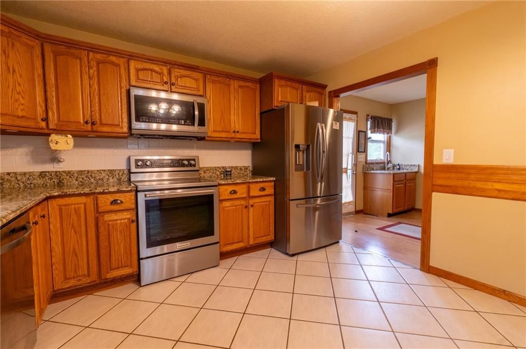 709 W Ogden Street — photo 16