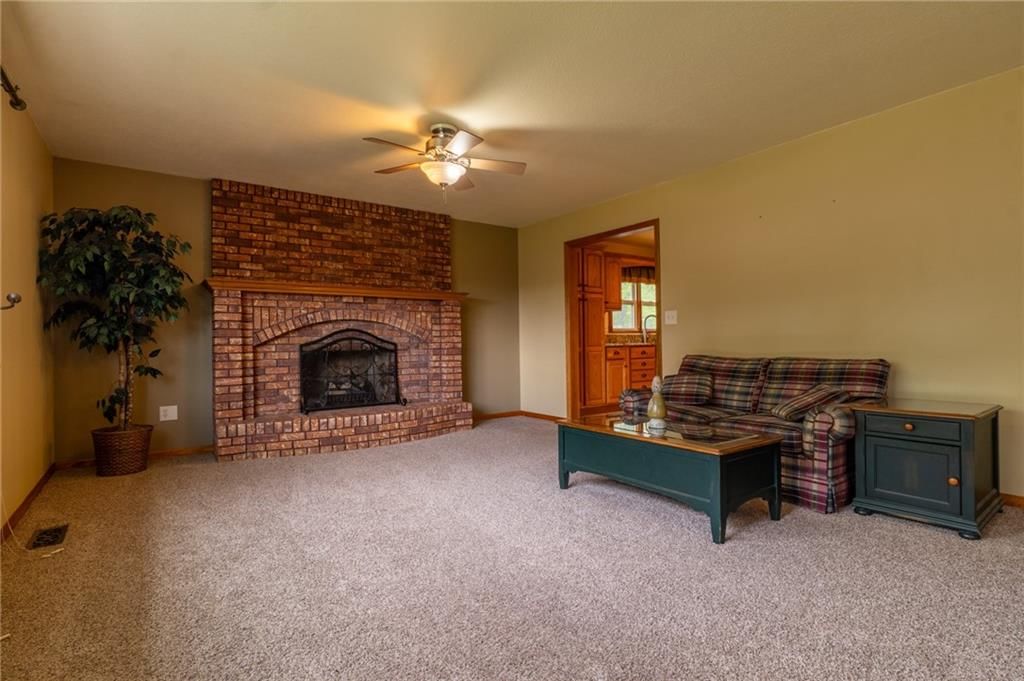 709 W Ogden Street — photo 21