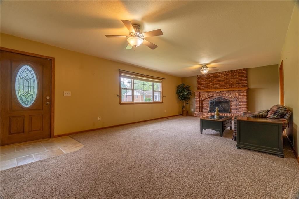 709 W Ogden Street — photo 22