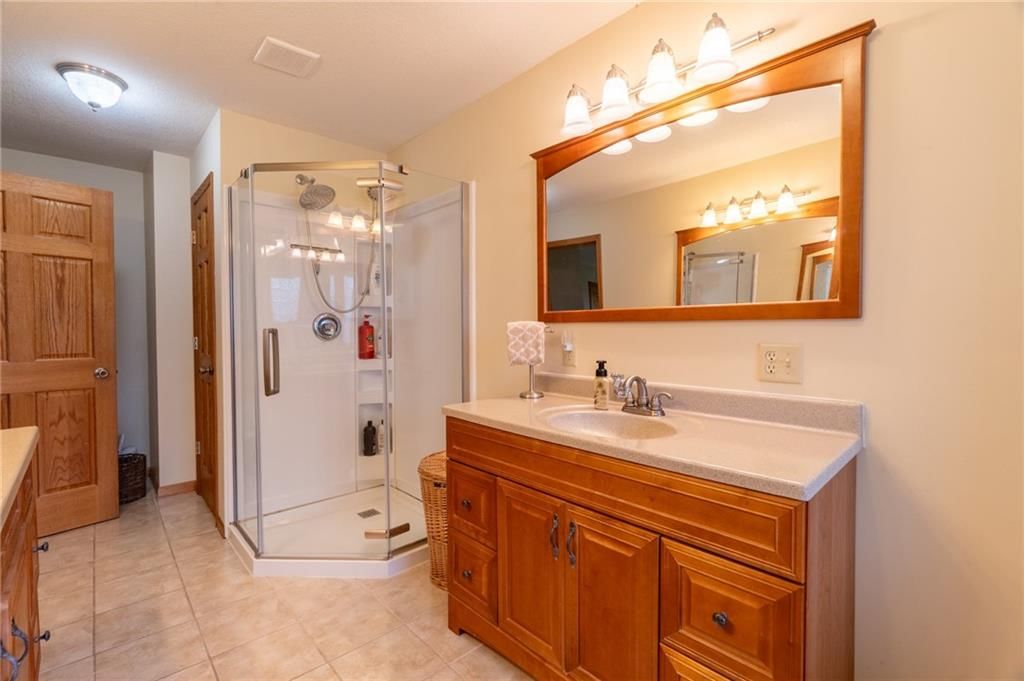 709 W Ogden Street — photo 34