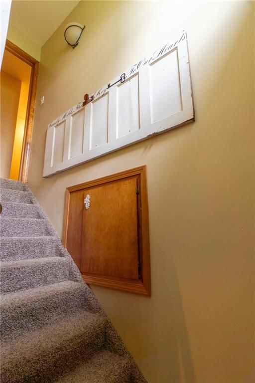 709 W Ogden Street — photo 40