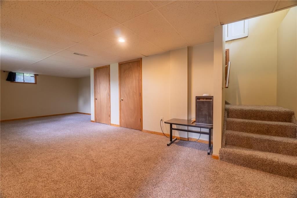 709 W Ogden Street — photo 41