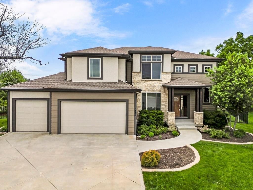 7225 NW Lundergan Court — photo 3