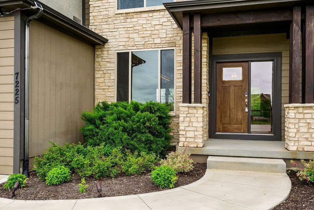 7225 NW Lundergan Court — photo 5