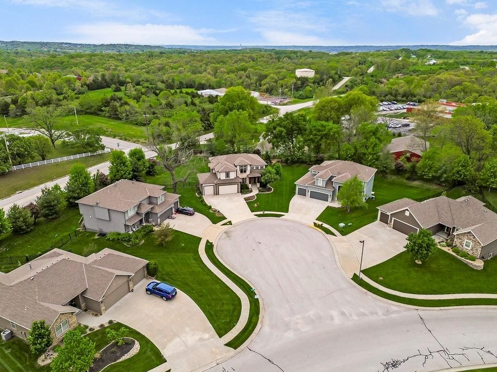 7225 NW Lundergan Court — photo 37