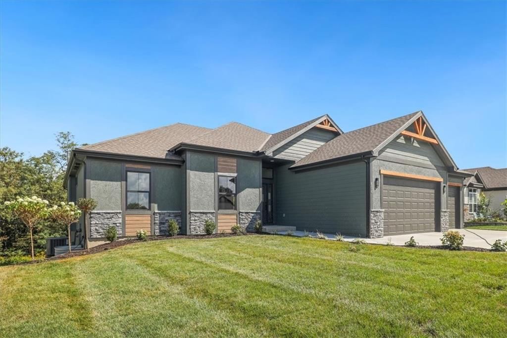 604 Blackhawke Drive — photo 3