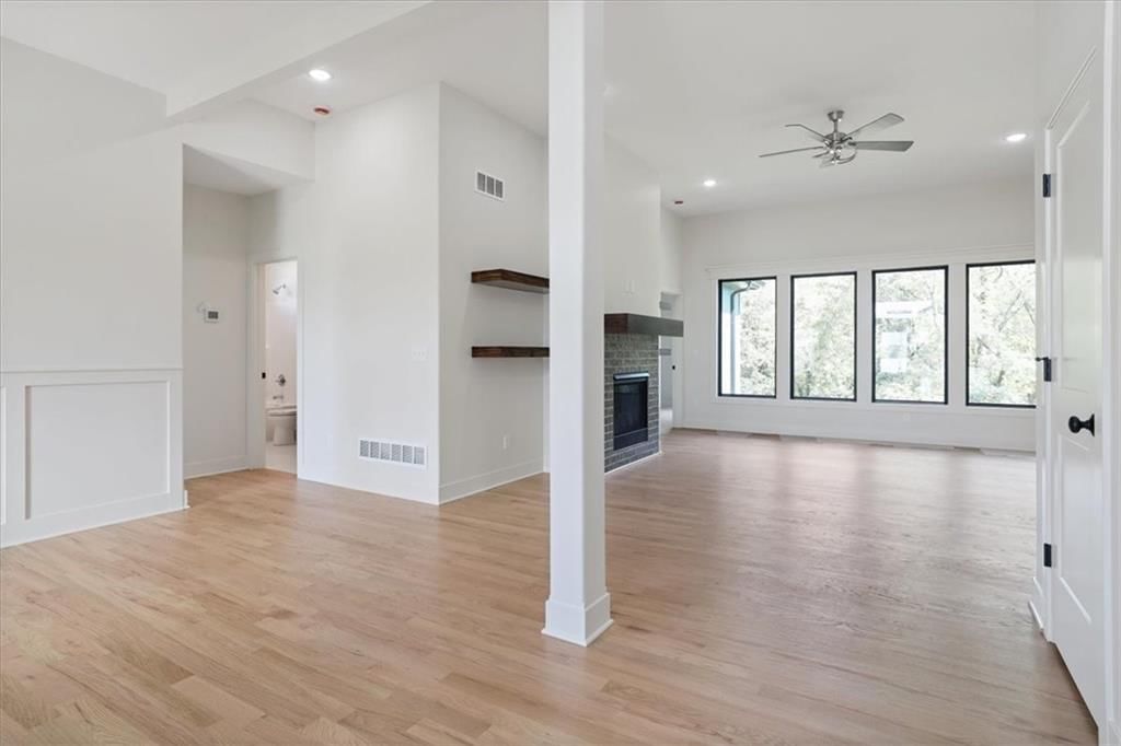 604 Blackhawke Drive — photo 8