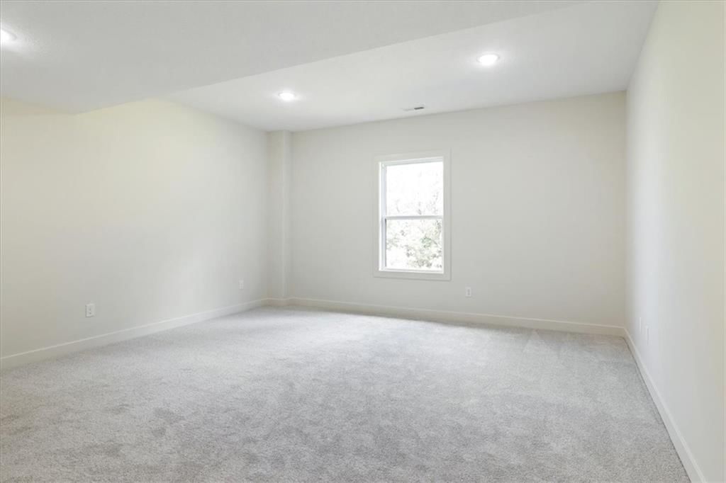 604 Blackhawke Drive — photo 19