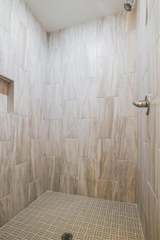 604 Blackhawke Drive — photo 27