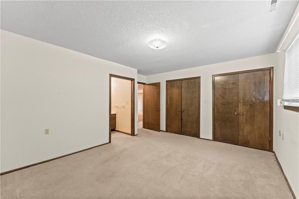 Photo 14 of 36 - 501 N STONE Boulevard