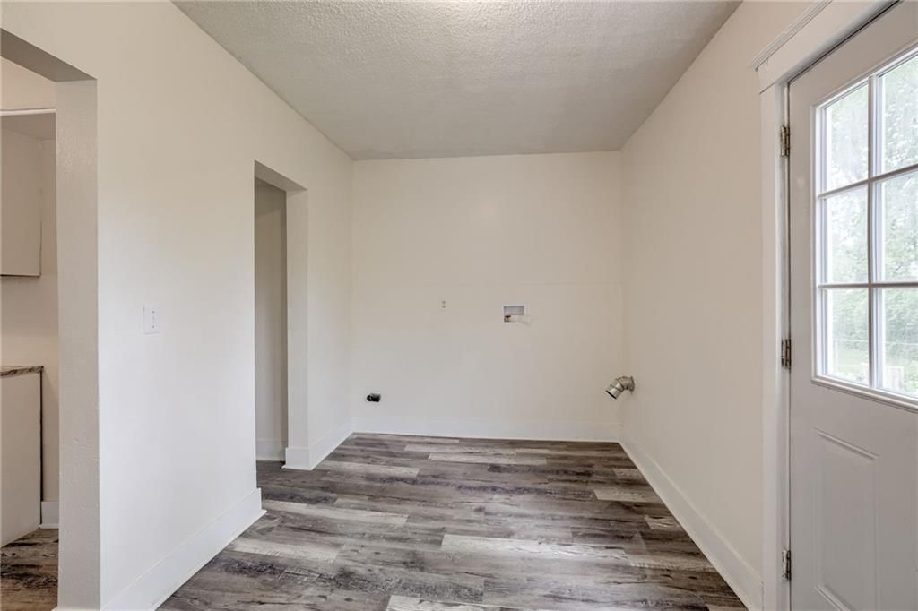 1220 White Avenue — photo 11