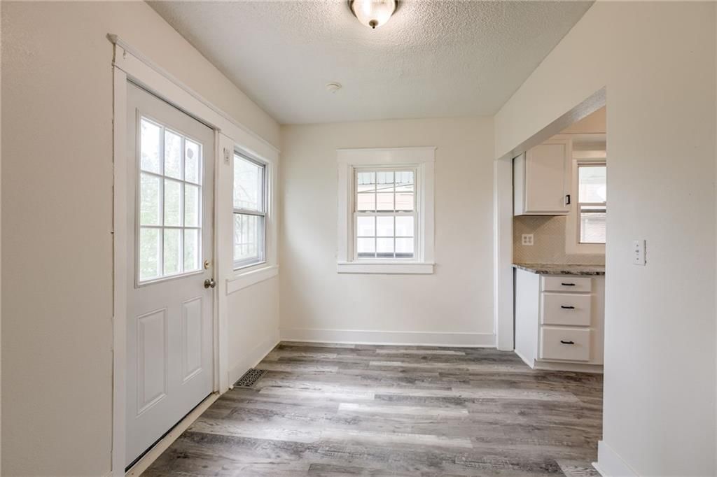 1220 White Avenue — photo 12