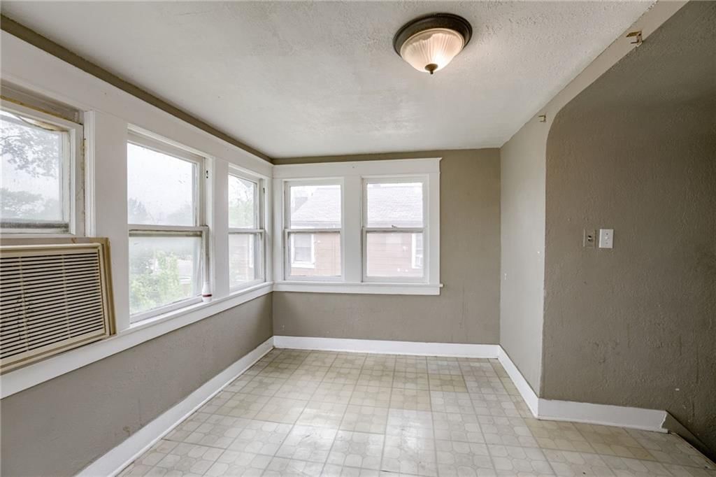 1220 White Avenue — photo 17