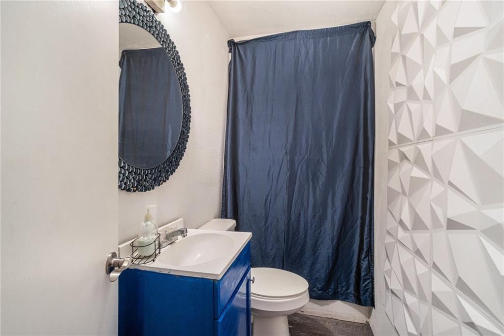 Photo 19 of 29 - 2300 N 64th Street