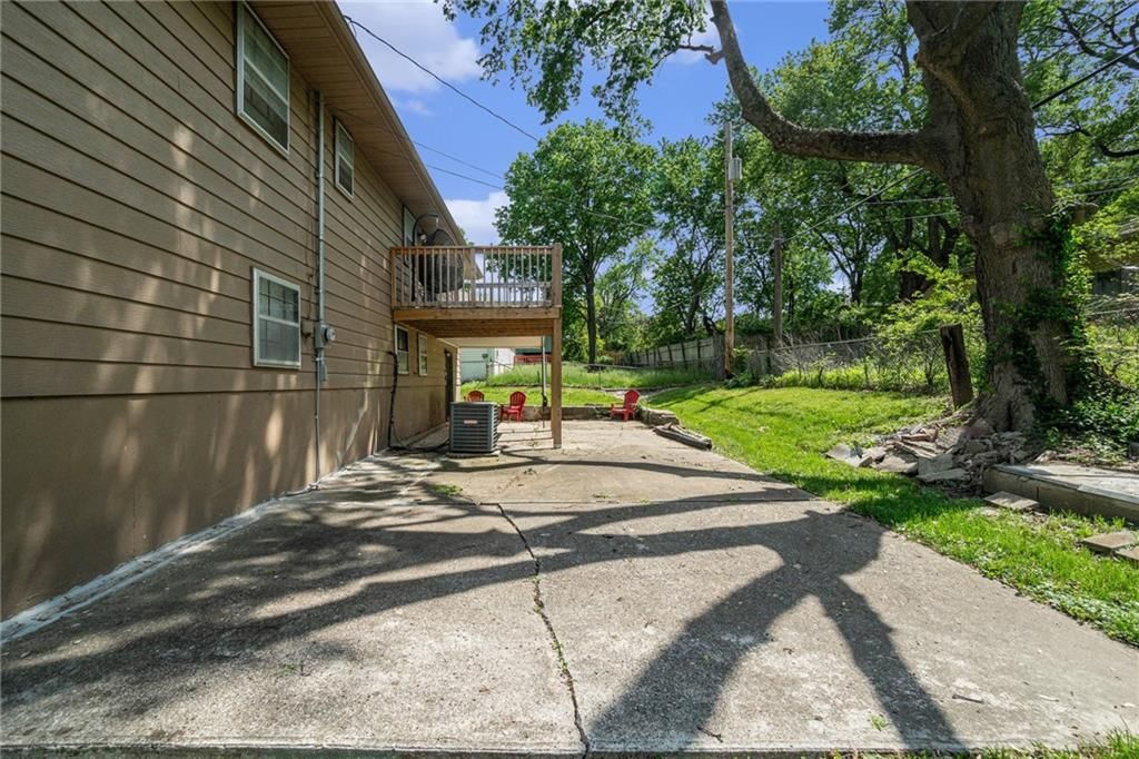 Photo 26 of 29 - 2300 N 64th Street