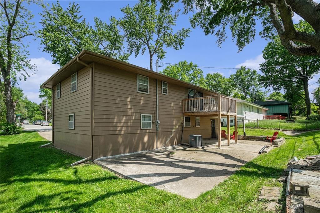 Photo 27 of 29 - 2300 N 64th Street