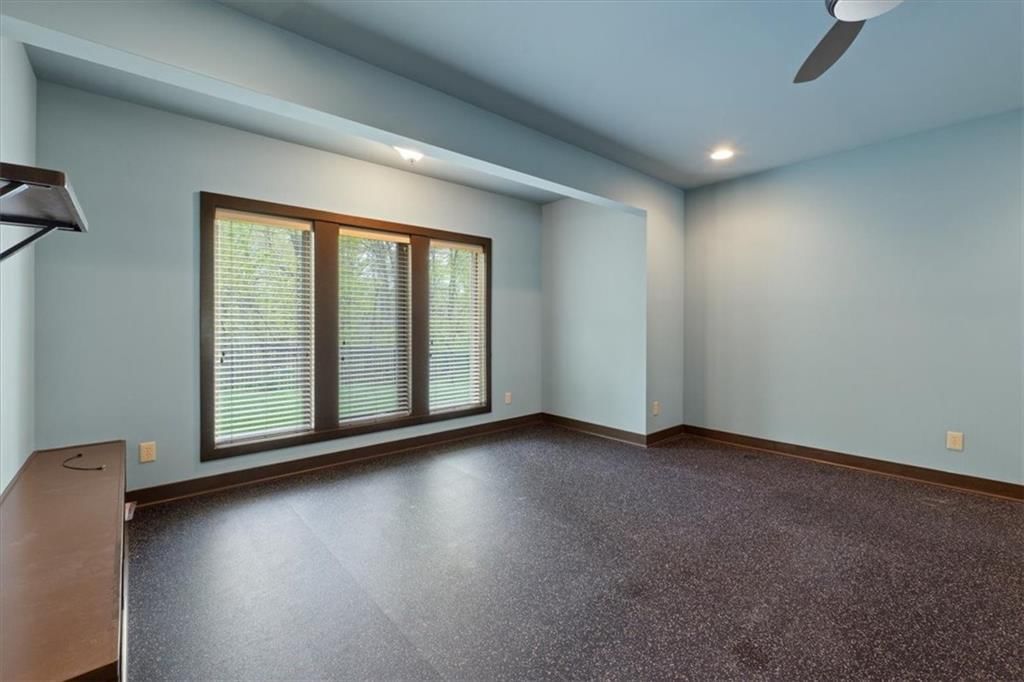 9221 N Overton Avenue — photo 41