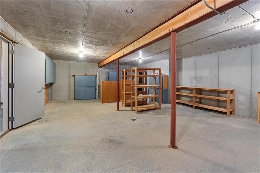 9221 N Overton Avenue — photo 44