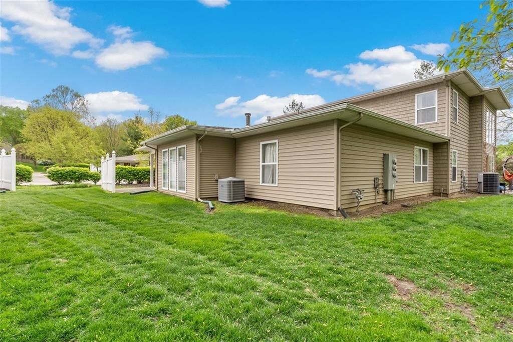 384 N Clayview Drive — photo 3
