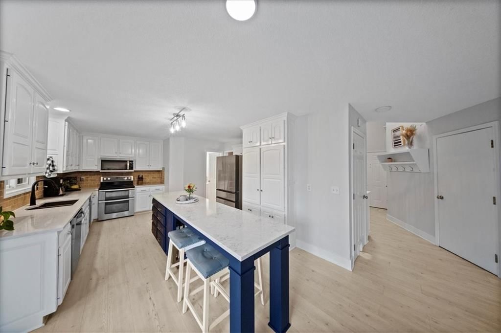 6266 W 157TH Street — photo 13