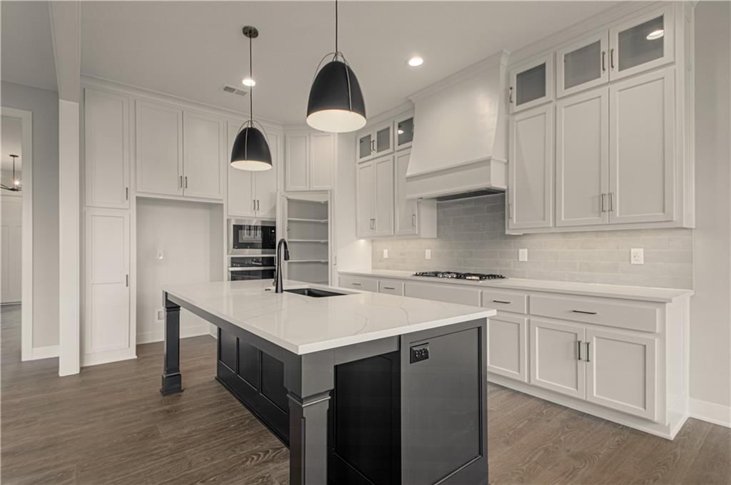 17157 S Laurelwood Street — photo 10