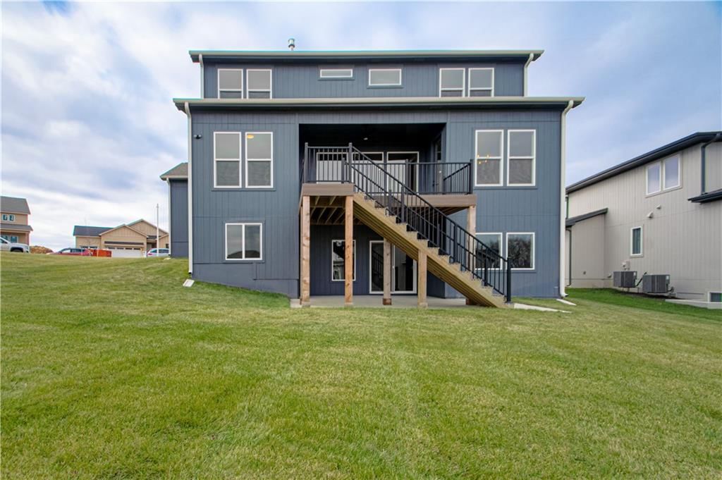 17157 S Laurelwood Street — photo 48