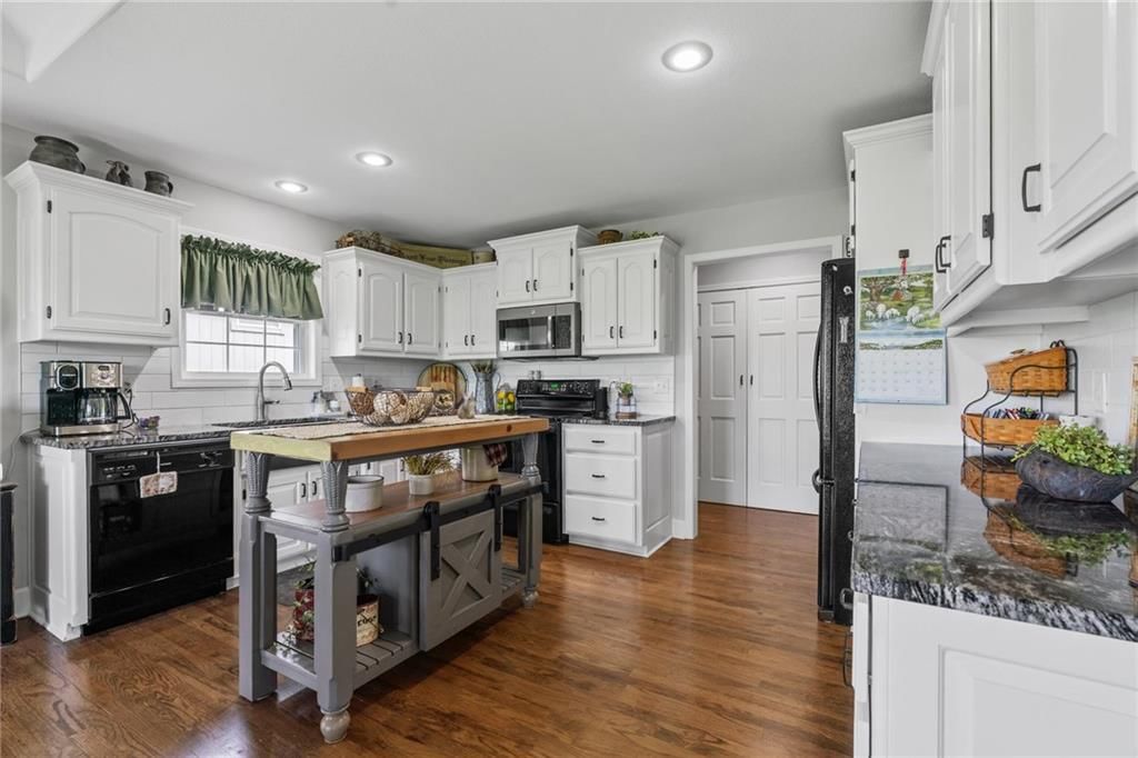1204 Silhouette Drive — photo 14