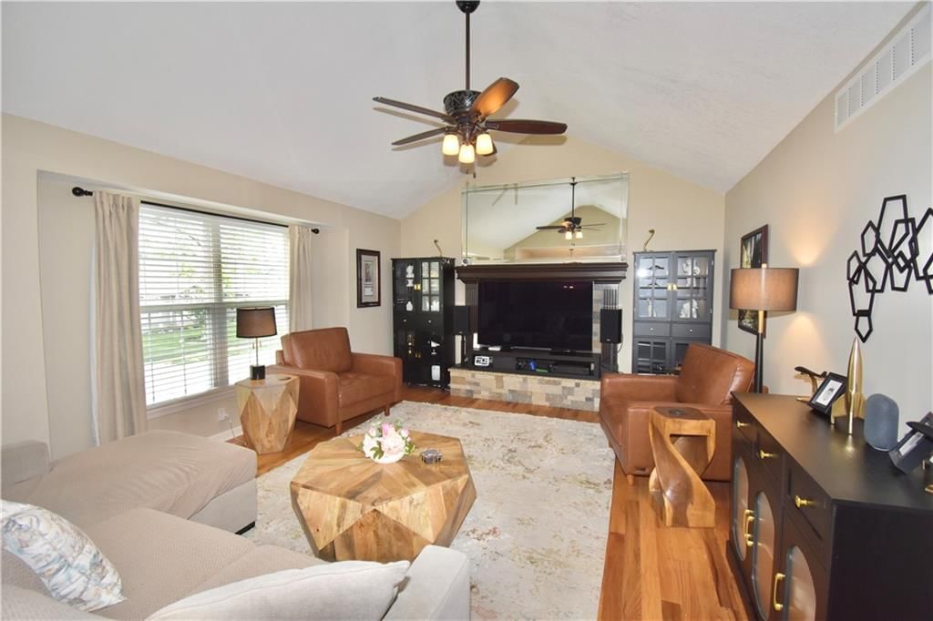 2609 NW Richard Drive — photo 5