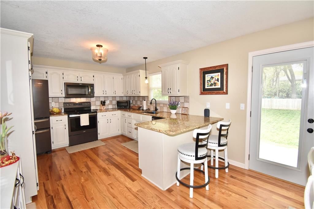 2609 NW Richard Drive — photo 9