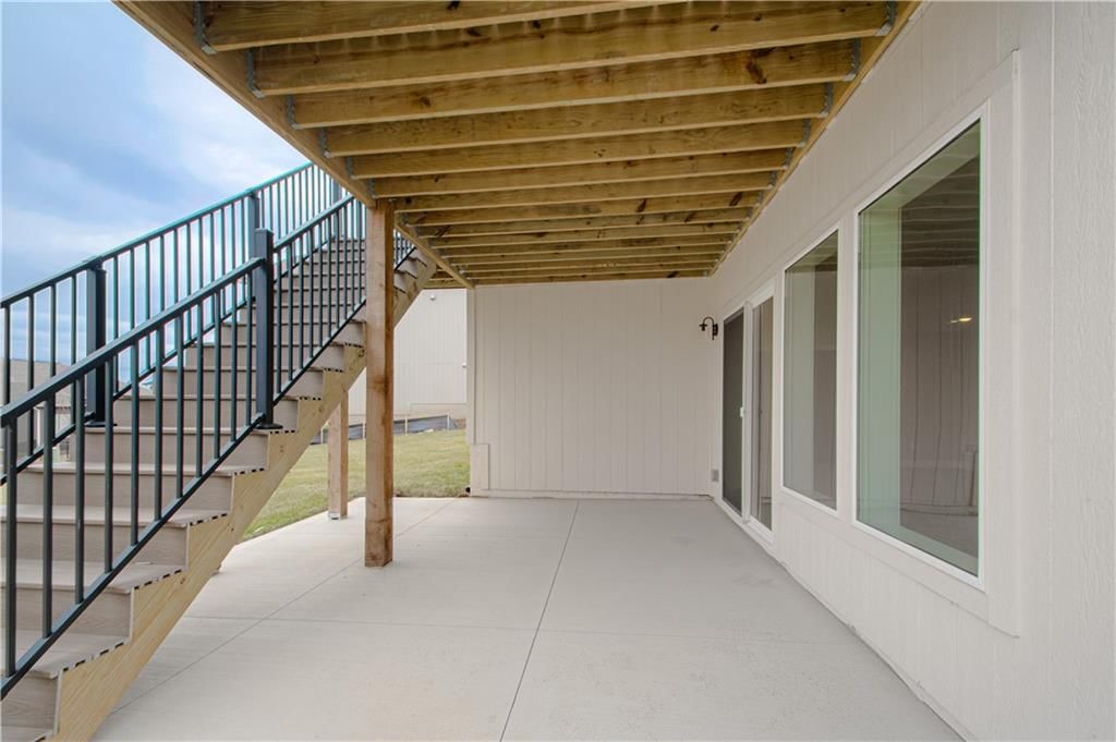 17163 S Laurelwood Street — photo 39