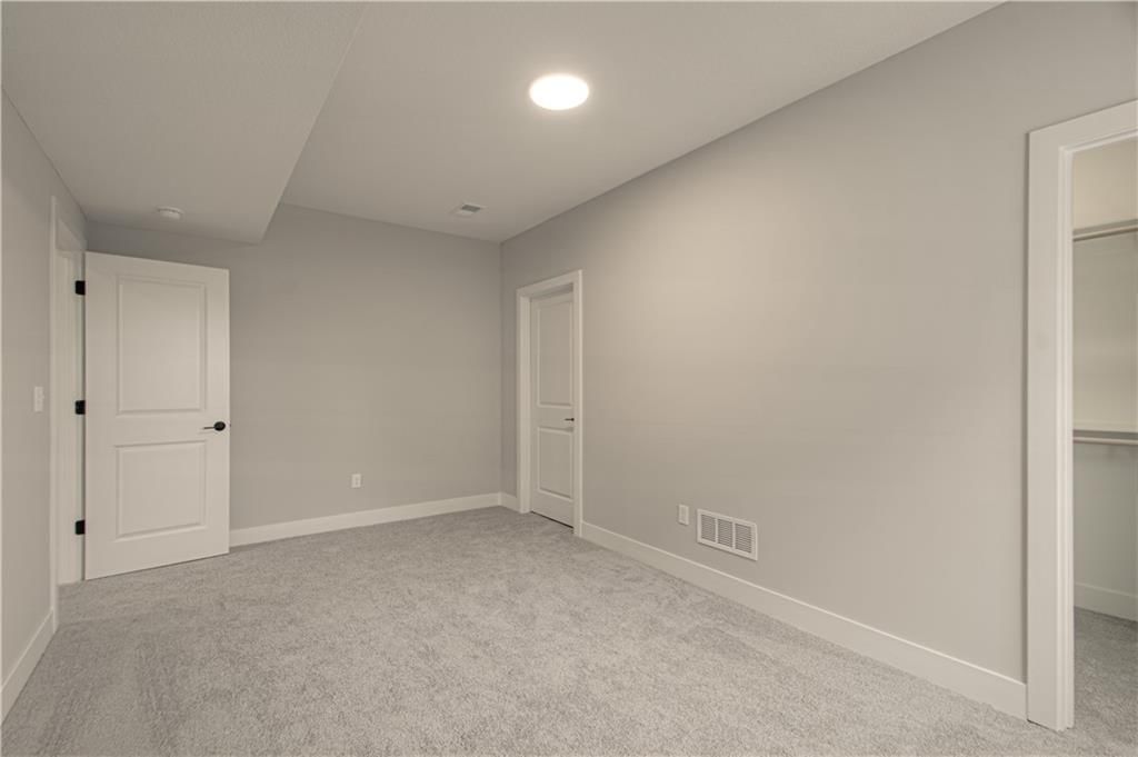 17163 S Laurelwood Street — photo 45
