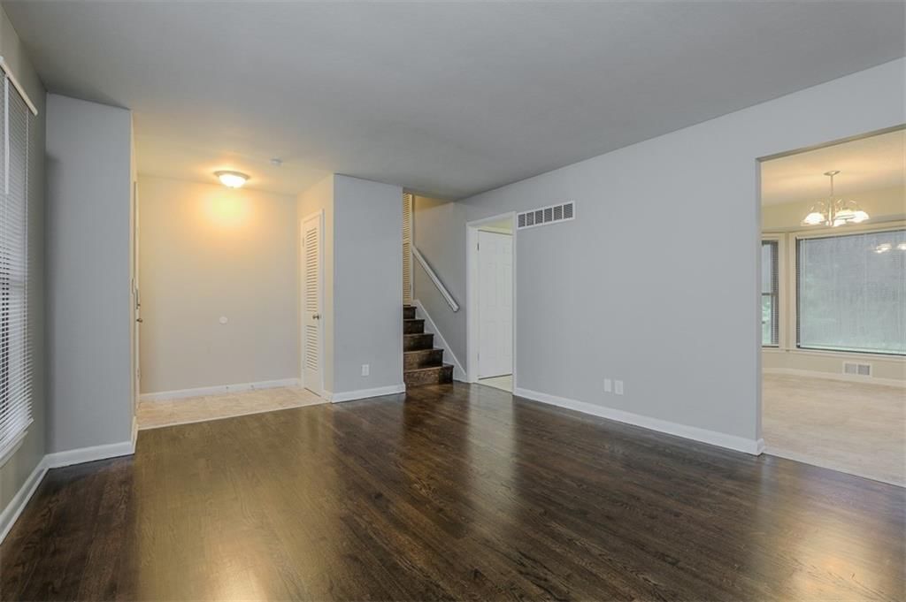 6901 E 102nd Street — photo 8