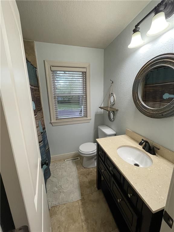 9805 W 103rd Terrace — photo 16
