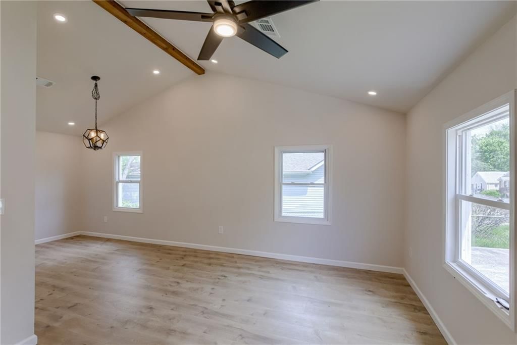 812 S Saville Street — photo 5
