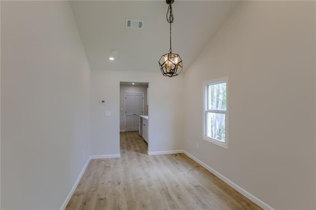 812 S Saville Street — photo 8