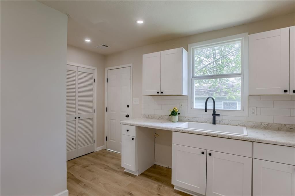 812 S Saville Street — photo 12