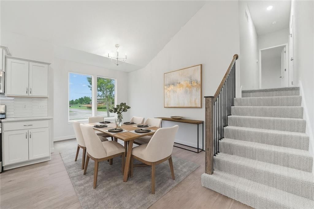 409 SW Hawthorne Lane — photo 4
