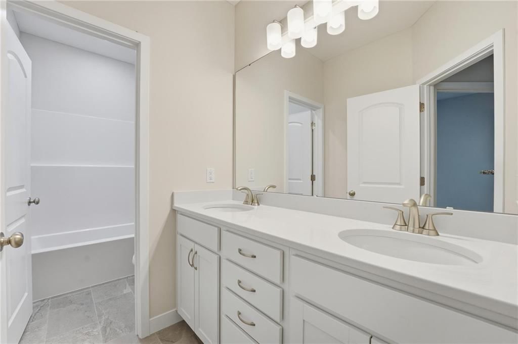 409 SW Hawthorne Lane — photo 30