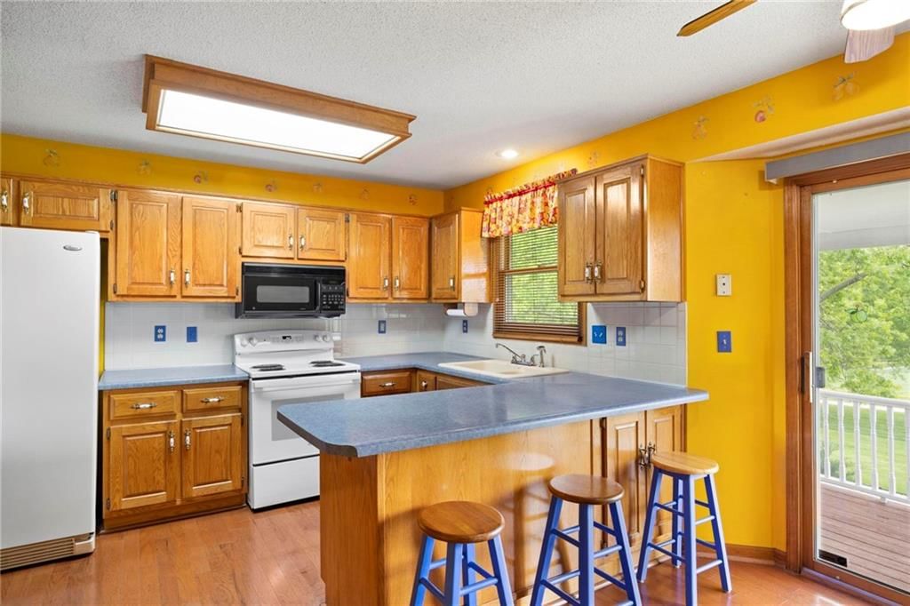 4744 Chouteau Street — photo 8