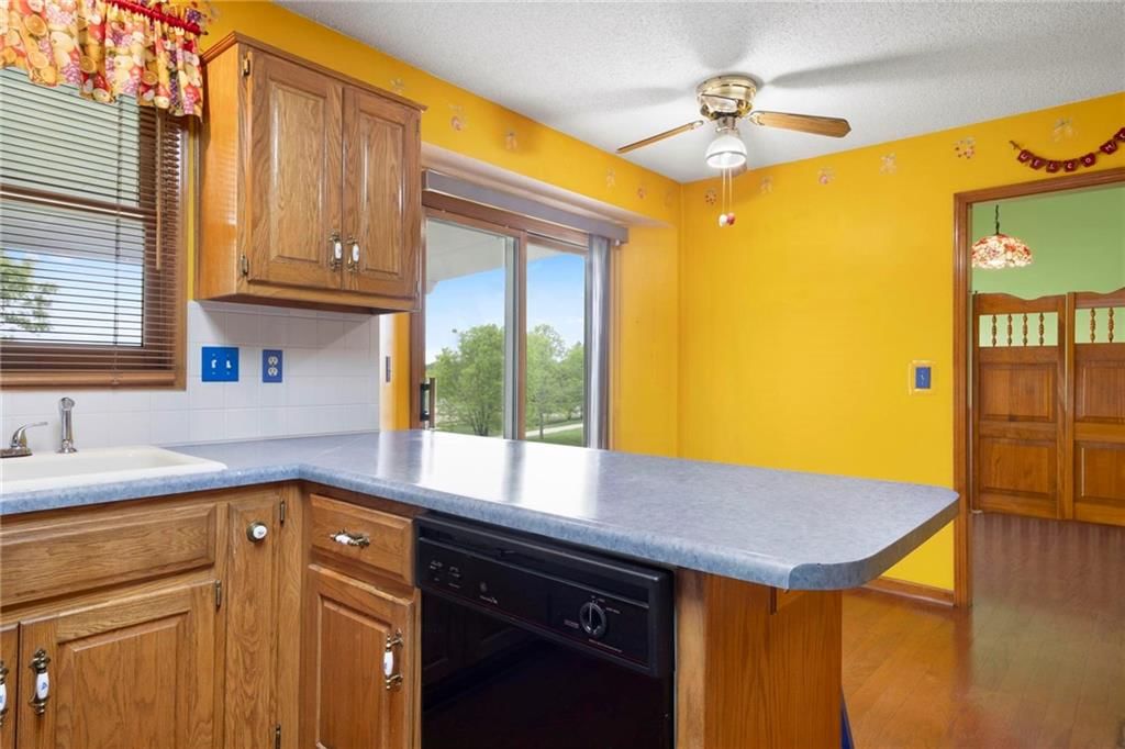 4744 Chouteau Street — photo 11