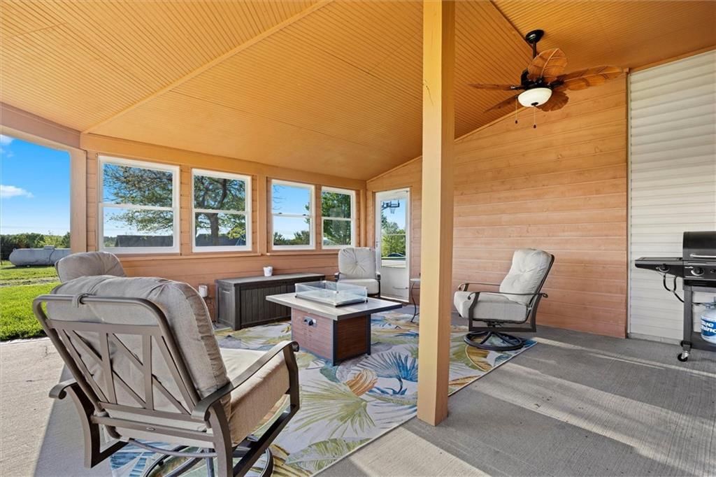 17955 Highview Road — photo 37