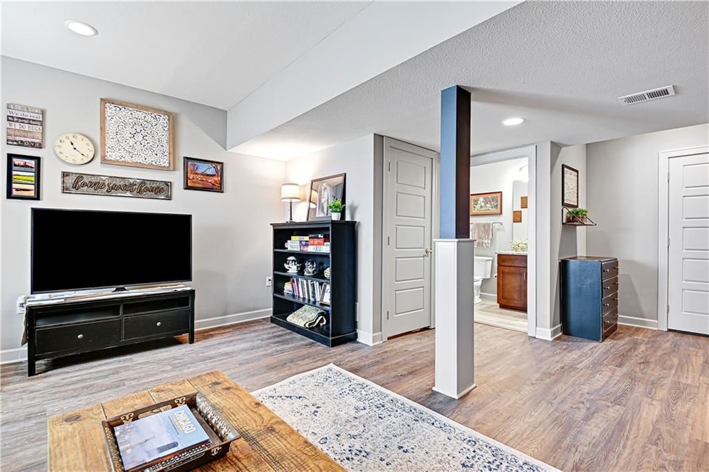 15841 Shawnee Drive — photo 29