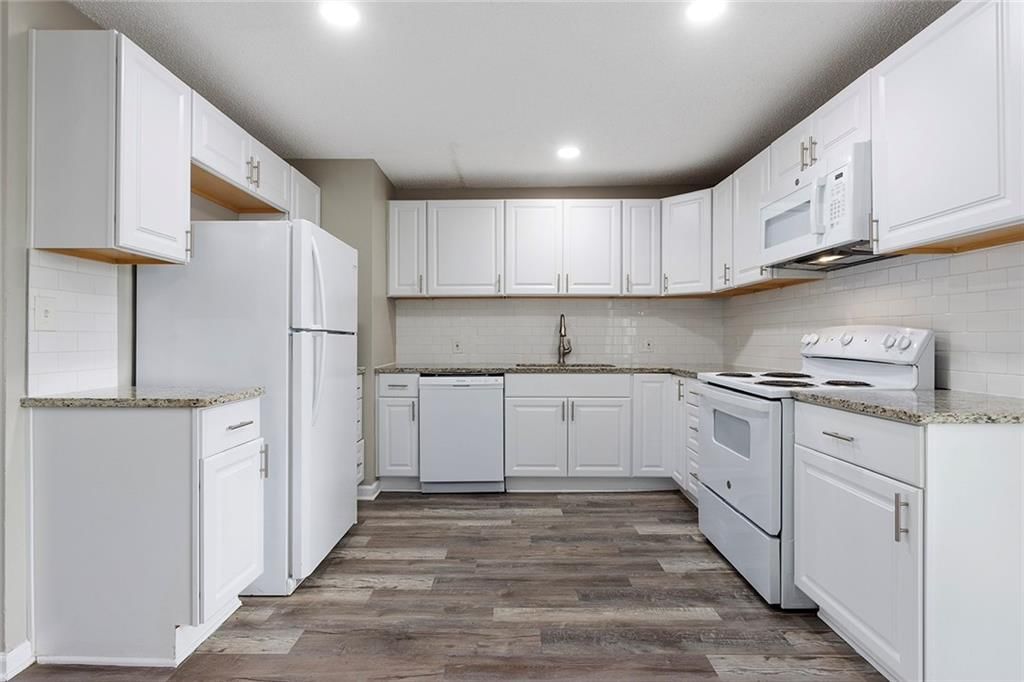 8218 Ruskin Way — photo 8